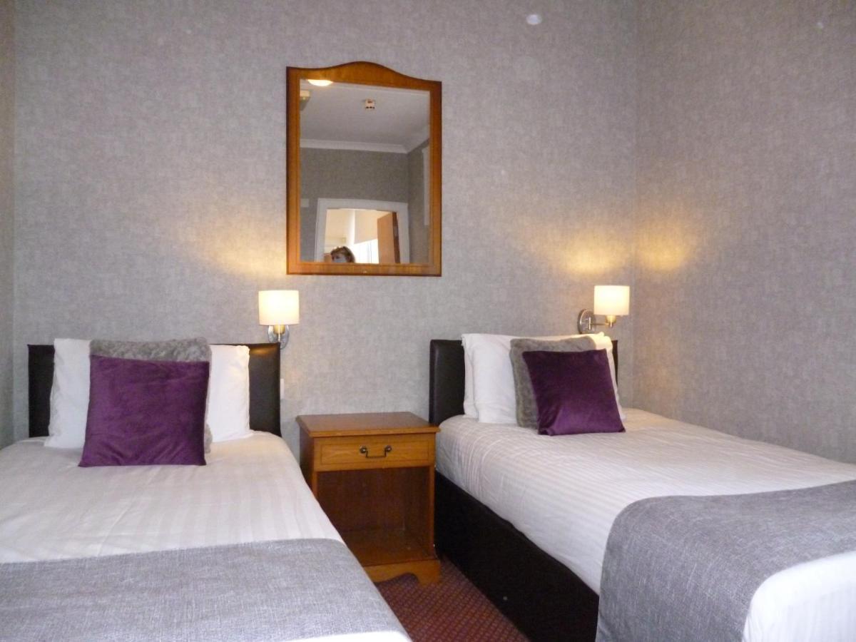 West Park Hotel Clydebank Bagian luar foto