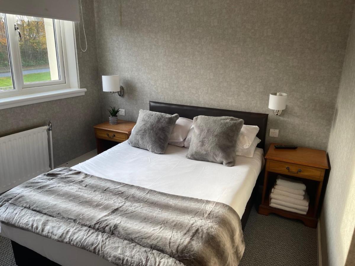 West Park Hotel Clydebank Bagian luar foto