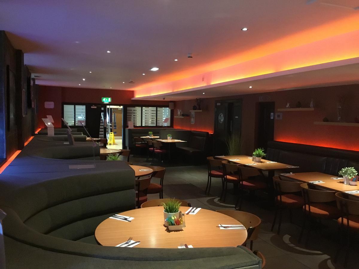 West Park Hotel Clydebank Bagian luar foto